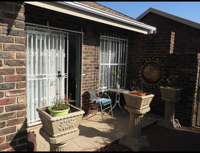 2 BEDROOM TOWNHOUSE SOLD IN THREE RIVERS